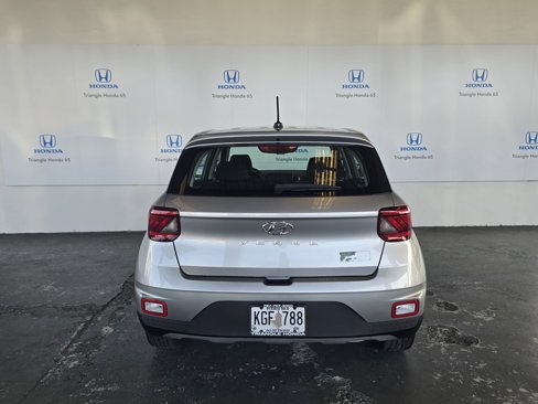 Used 2024 Hyundai Venue SE image 5