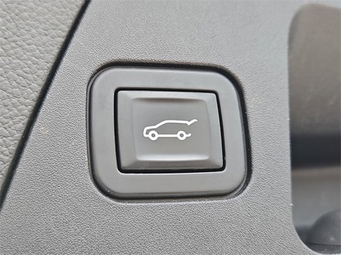 Used 2017 Buick Envision Essence image 16