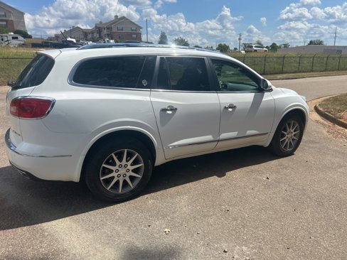 Used 2017 Buick Enclave Leather image 4