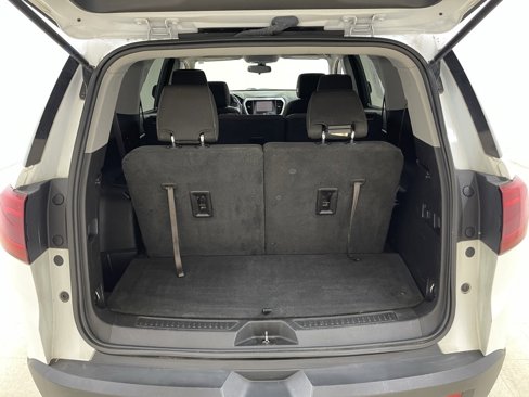 Used 2019 GMC Acadia SLE w/ LPO, Floor Liner Package image 5