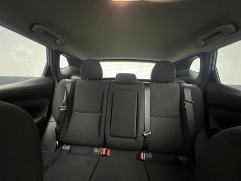 Used 2019 Nissan Rogue Sport S image 22