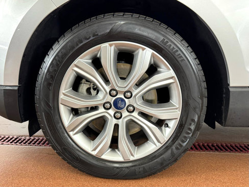 Used 2019 Ford Edge Titanium image 8
