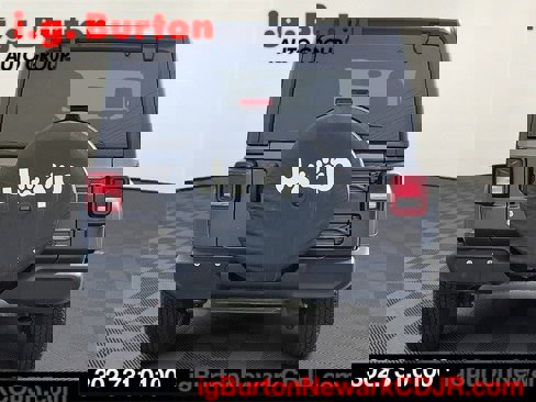 Certified 2018 Jeep Wrangler Unlimited Sport S image 5