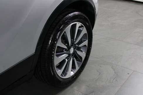 Used 2019 Buick Encore Essence image 9