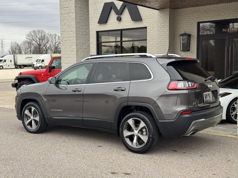 Used 2019 Jeep Cherokee Limited image 9