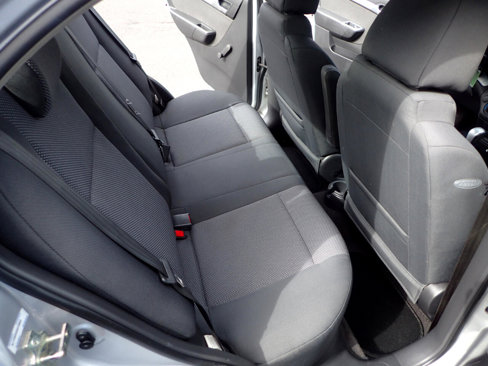 Used 2010 Chevrolet Aveo LT image 12