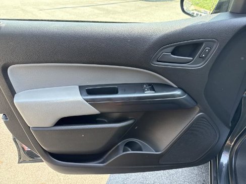 Used 2015 GMC Canyon W/T image 24