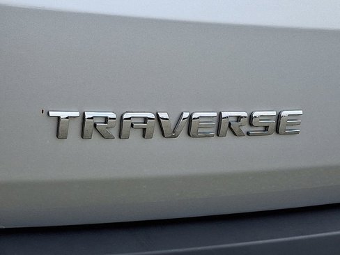 Certified 2021 Chevrolet Traverse LS image 31