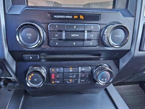 Used 2018 Ford F150 Lariat image 23