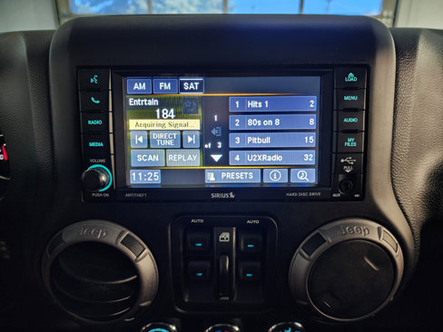 Used 2018 Jeep Wrangler Unlimited Sport S image 31