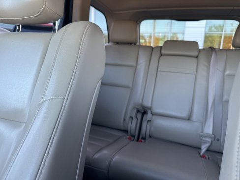 Used 2017 Jeep Grand Cherokee Limited w/ Trailer Tow Group IV image 12