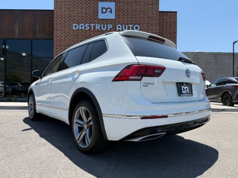 Used 2019 Volkswagen Tiguan SEL R-Line w/ 3rd Row Seat Package image 5