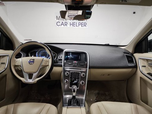 Used 2016 Volvo XC60 T6 image 10