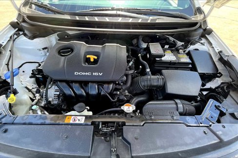 Used 2017 Kia Forte LX image 27