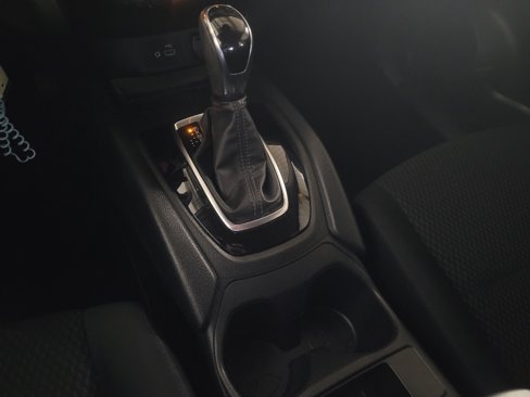 Used 2021 Nissan Rogue Sport S image 26