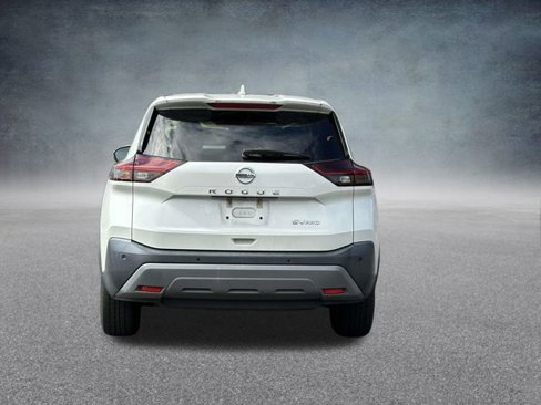 Used 2021 Nissan Rogue SV image 6