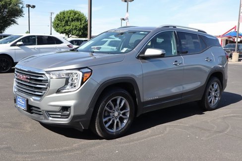 Used 2024 GMC Terrain SLT image 10