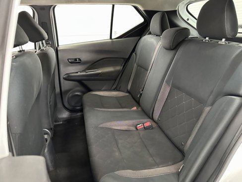 Used 2020 Nissan Kicks S image 17