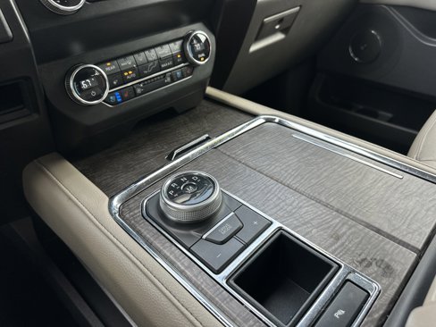Used 2020 Ford Expedition Max Limited image 33
