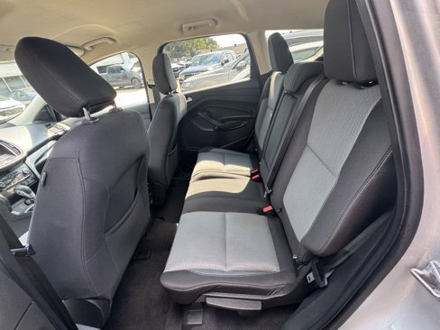 Used 2019 Ford Escape SE image 15