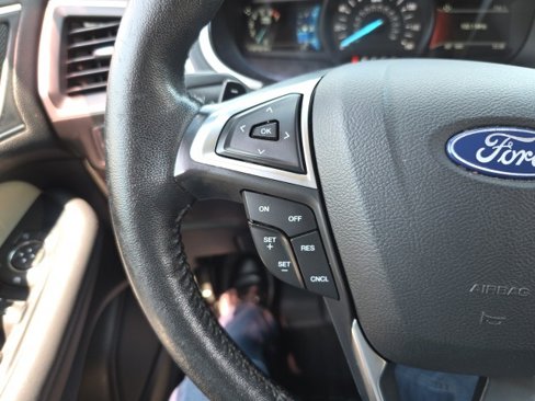 Used 2019 Ford Edge SEL image 18