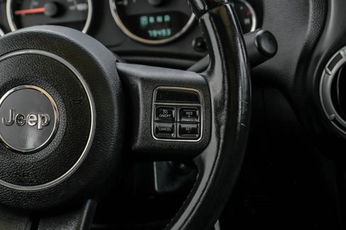 Used 2011 Jeep Wrangler Unlimited Rubicon w/ Dual Top Group image 19