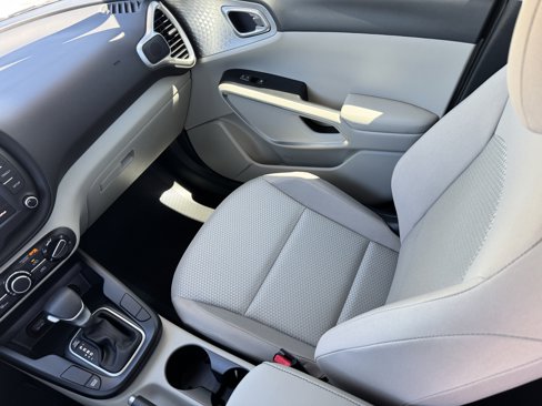 Certified 2025 Kia Soul LX w/ LX Technology Package image 16