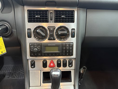 Used 2004 Mercedes-Benz SLK 230 image 19