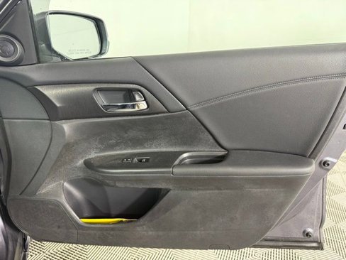 Used 2013 Honda Accord EX image 35