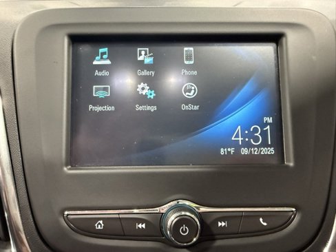 Used 2018 Chevrolet Equinox LT image 17