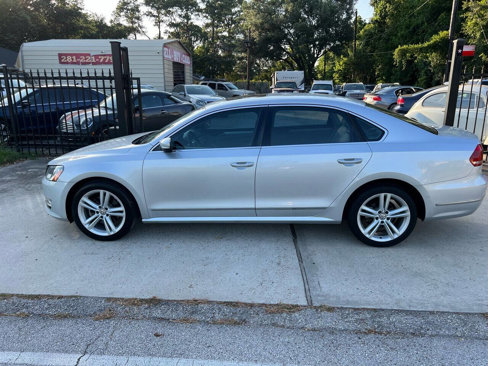 Used 2013 Volkswagen Passat TDI SE image 9