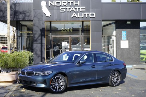 Used 2021 BMW 330i Sedan w/ Convenience Package image 1