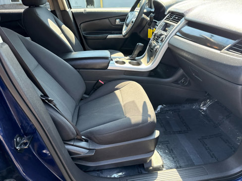 Used 2011 Ford Edge SE image 12