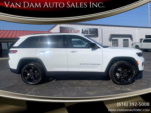 Used 2024 Jeep Grand Cherokee Altitude image 1