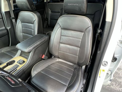 Used 2017 GMC Acadia Denali w/ Technology Package image 19