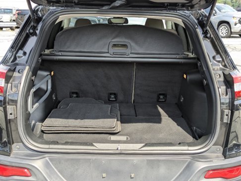 Used 2017 Jeep Cherokee Sport w/ Safety Group image 32