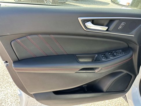 Certified 2022 Ford Edge ST-Line image 26
