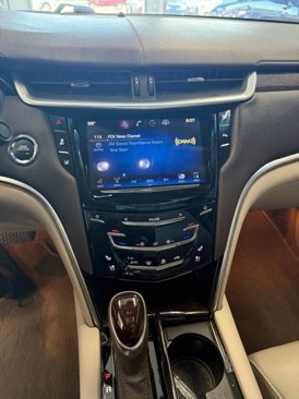Used 2013 Cadillac XTS Premium image 10