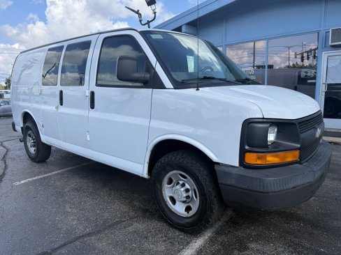 Used 2008 Chevrolet Express 2500 image 7