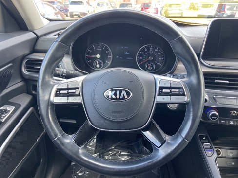 Used 2020 Kia Telluride EX image 16