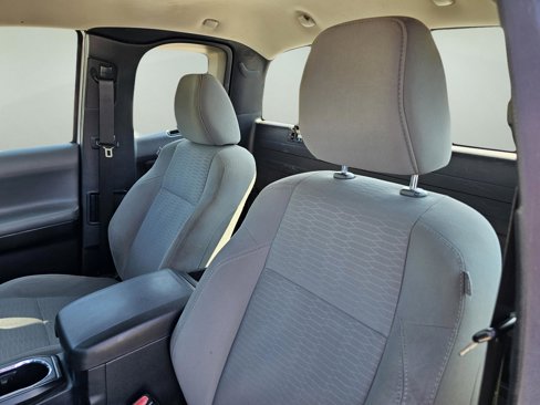Used 2018 Toyota Tacoma SR image 17