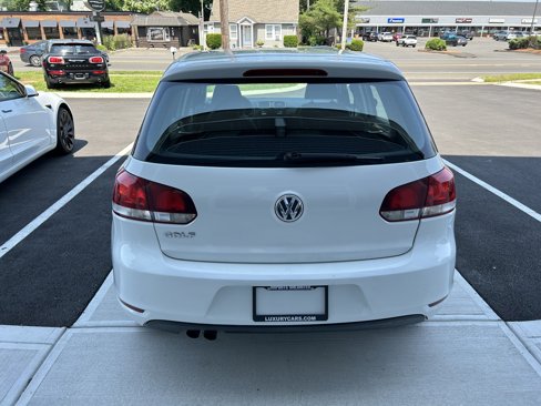 Used 2010 Volkswagen Golf 4-Door image 21