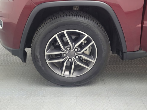 Used 2020 Jeep Grand Cherokee Laredo w/ Security & Convenience Group image 31
