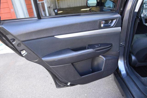 Used 2010 Subaru Outback 2.5i Premium w/ Protection Package 1A image 46