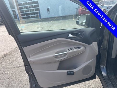Used 2015 Ford Escape SE image 8
