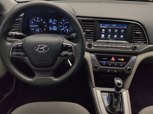 Used 2017 Hyundai Elantra SE image 22