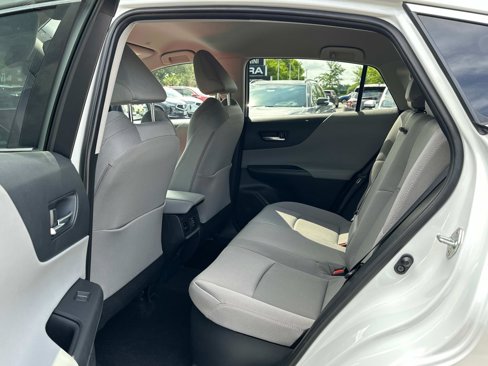 Used 2024 Toyota Venza LE image 19