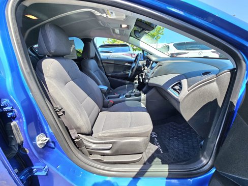 Used 2019 Chevrolet Cruze LT image 7