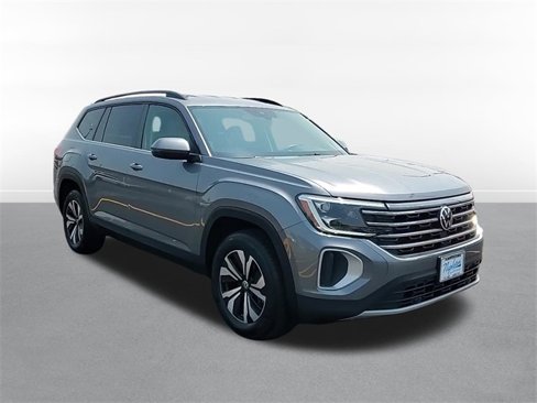 Used 2024 Volkswagen Atlas SE image 3