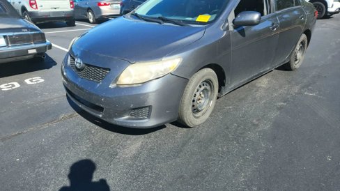 Used 2010 Toyota Corolla LE image 3